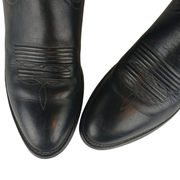 Ariat - Picture 7 of 16